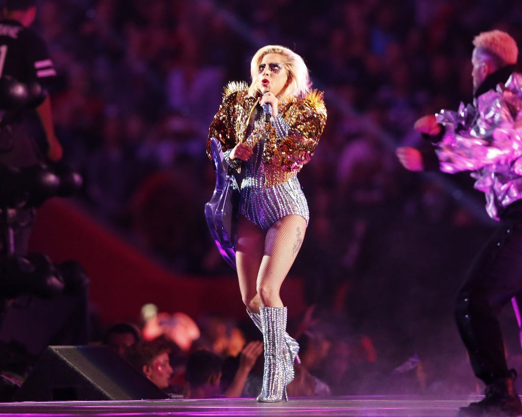 Show de neuitat la Super Bowl cu Lady Gaga