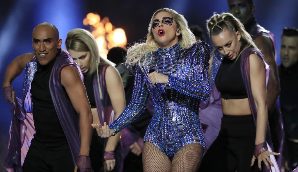 Show de neuitat la Super Bowl cu Lady Gaga