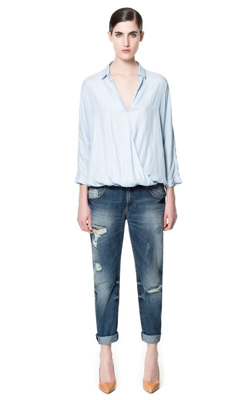 Look in tendinte: boyfriend jeans şi bluze modele  feminine