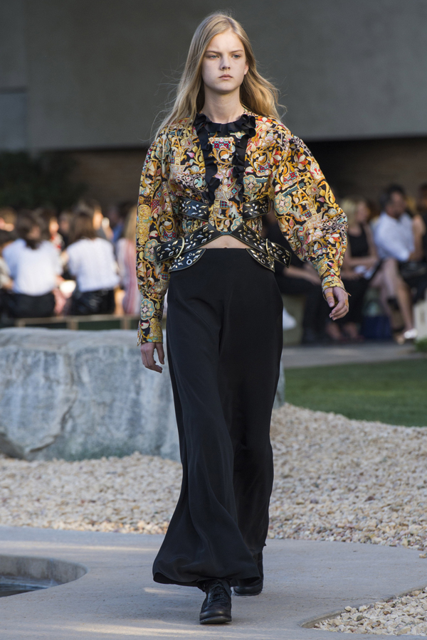 Colecţia Louis Vuitton Resort 2016 în Palm Springs