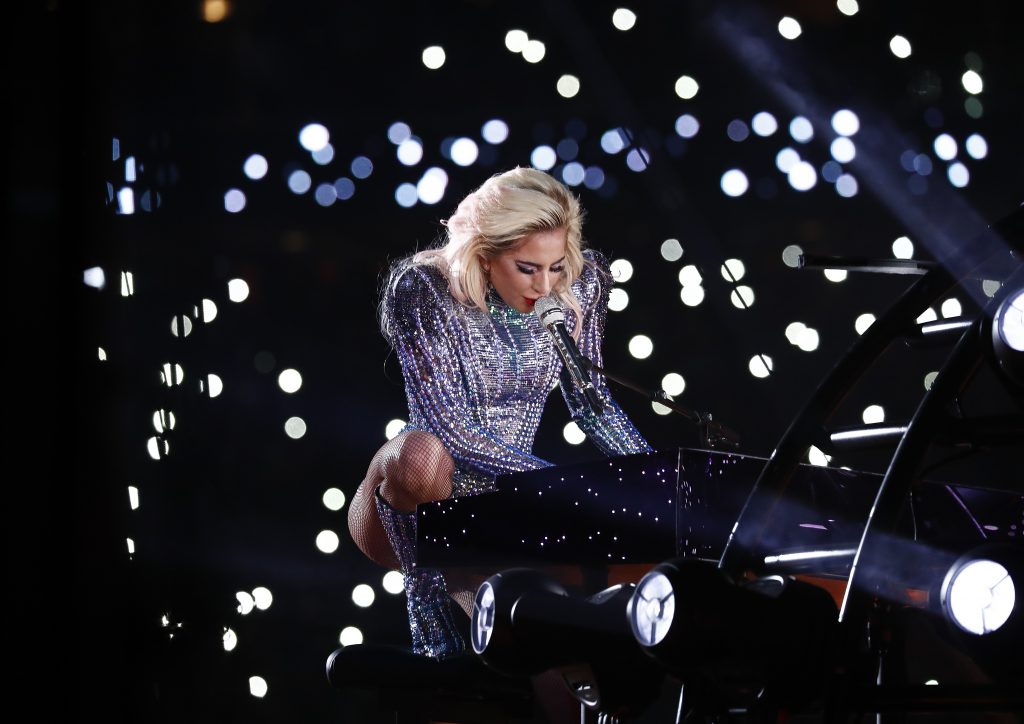 Show de neuitat la Super Bowl cu Lady Gaga