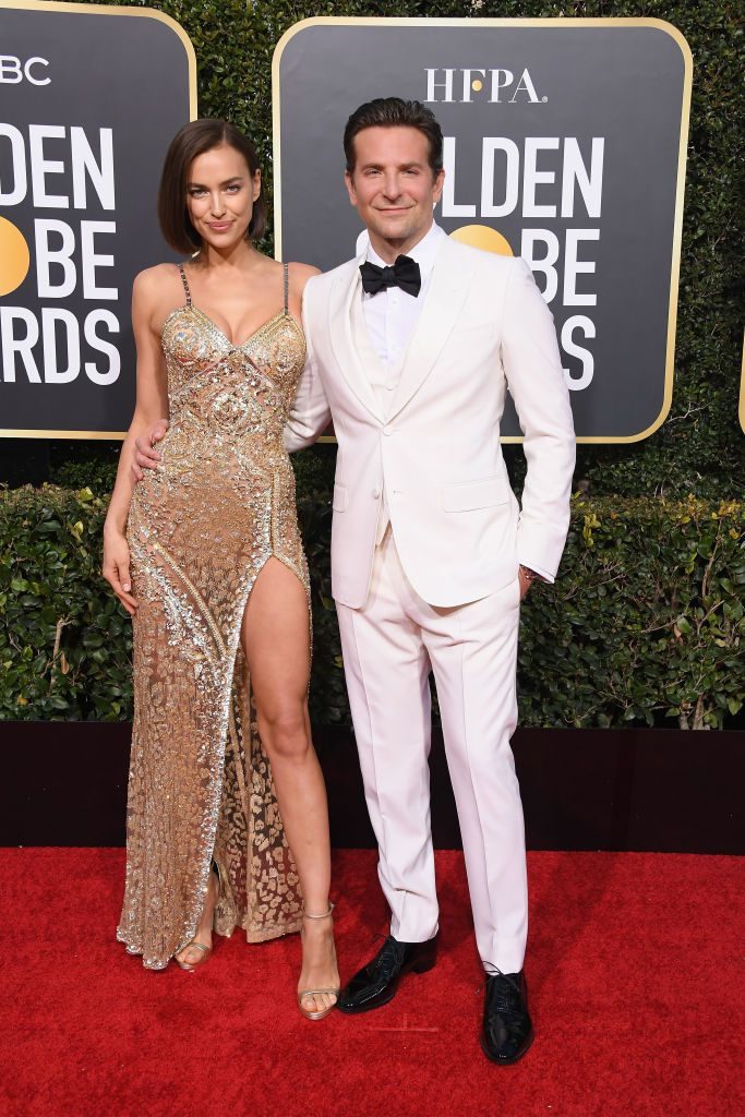 Irina Shayk in Versace si Bradley Cooper in Gucci