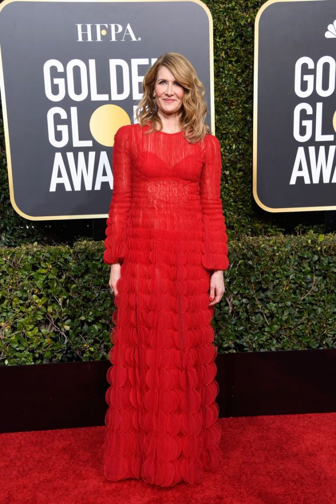 Laura Dern in rochie Valentino si bijuterii Lorraine Schwartz